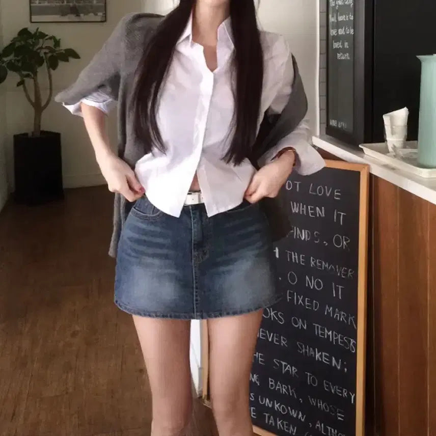 [BUNJANG] 실루엣 슬림핏 세미크롭 셔츠 스판셔츠 (원가 3만원대) / 실루엣 슬림핏 세미크롭 셔츠 스판셔츠 (원가 3만원대)