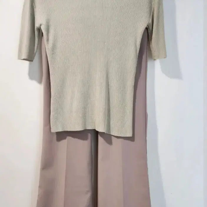 [BUNJANG] Cherrykoko Beige Bootcut Slacks / 체리코코 베이지 부츠컷 슬랙스
