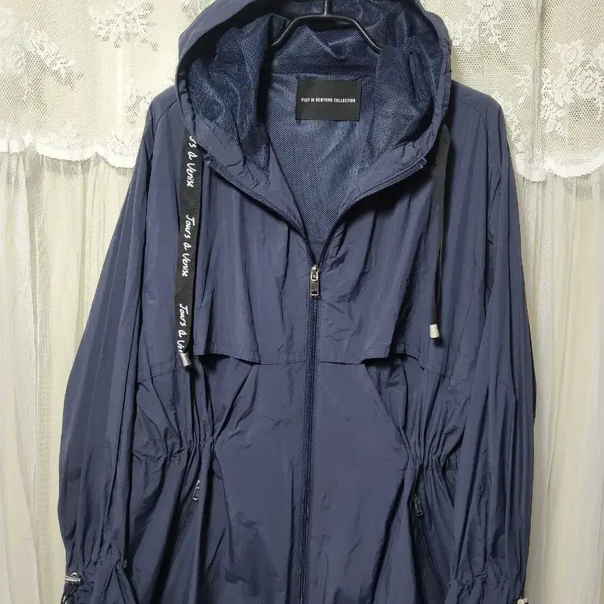 [BUNJANG] Visit in New York String Flare Hooded Long Coat / 비지트인뉴욕 바스락 스트링 플레어 후드 롱코트
