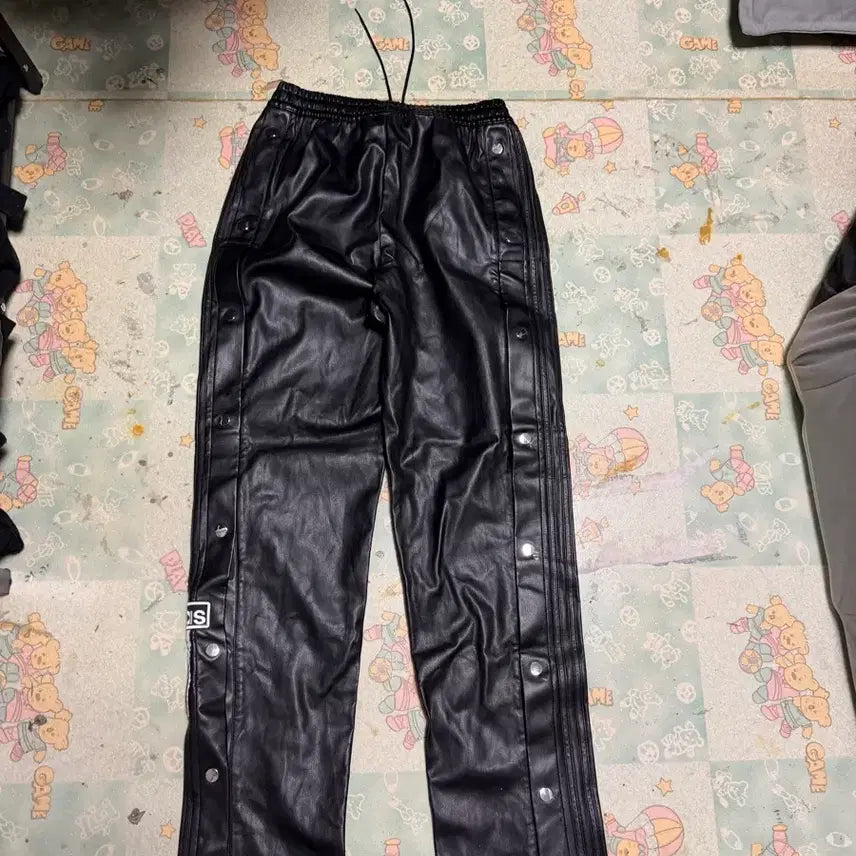 [BUNJANG] Adidas Adibreak Leather Pants / 아디다스 아디브레이크 레더 팬츠