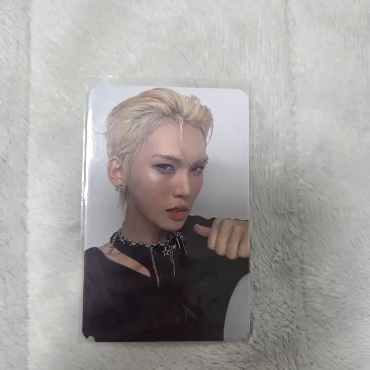 [BUNJANG] XLOV Hyun Photocard / XLOV 엑스러브 팬미팅 포카 현