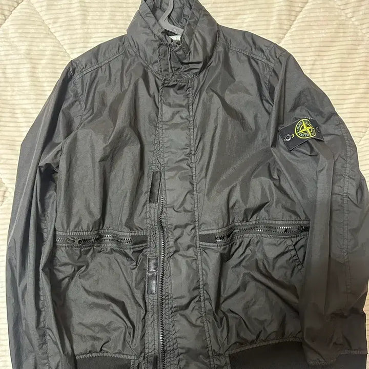 [SOLD OUT] 스톤아일랜드 701540523 블랙 블루종 바람막이 자켓 팝니다(100)