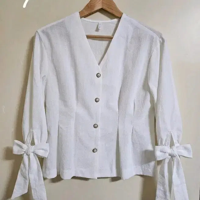 [SOLD OUT] 화이트 리본 블라우스 2벌 일괄 가격