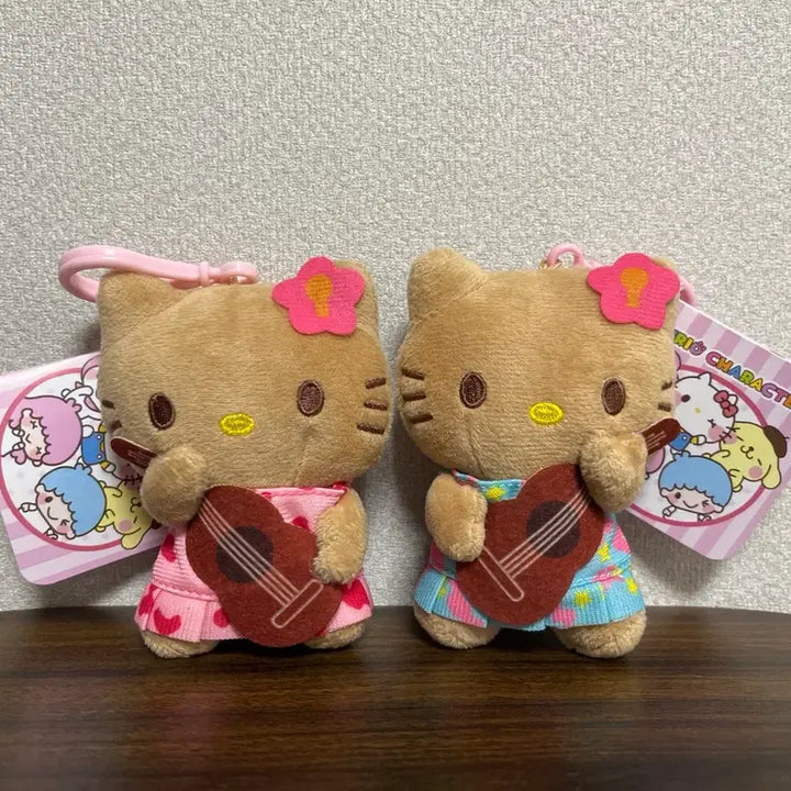 [BUNJANG] Sanrio Hello Kitty Keyring Set / Set 2종 산리오 헬로키티 키링 세트 하와이 태닝키티 인형 뽑기