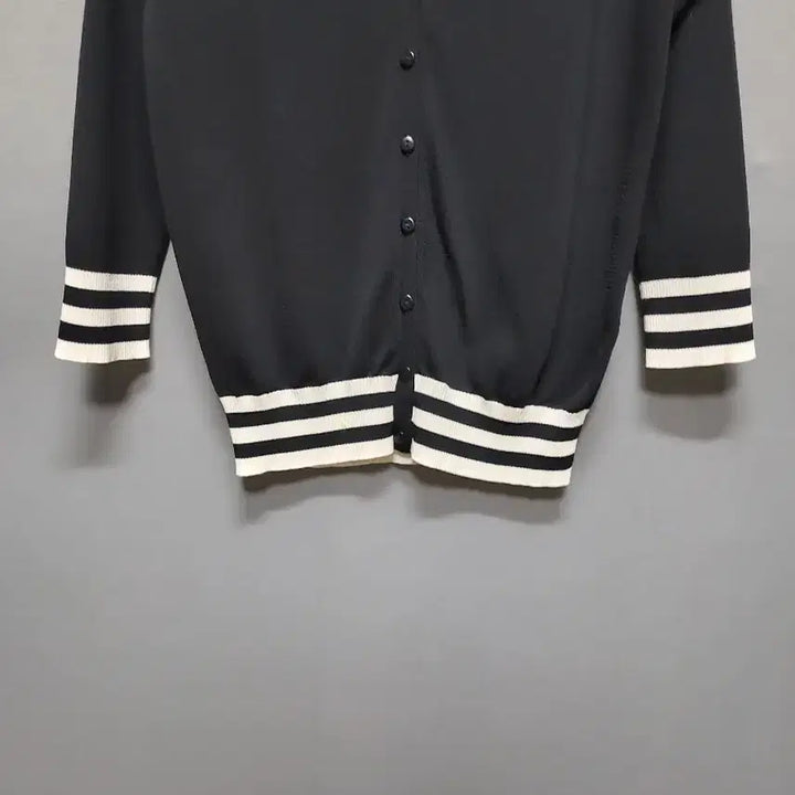 [SOLD OUT] 화이트 라인 8부소매 가디건
