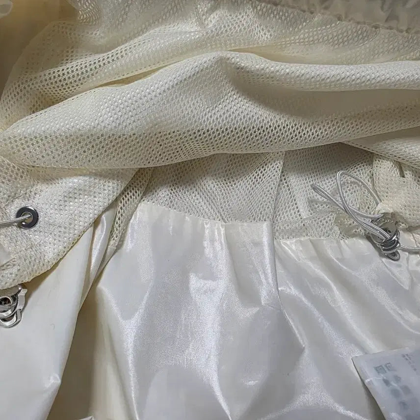 [SOLD OUT] 몽클레르 우르보나스 후드 자켓 화이트164 - 23SS