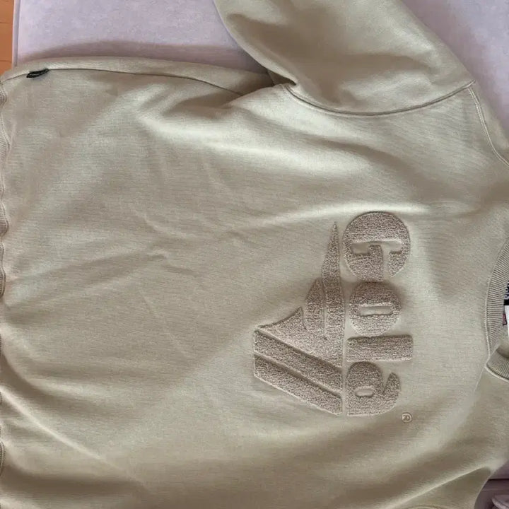 [BUNJANG] Generic M Size Sweatshirt / 맨투맨 사이즈 M 득템해가세요