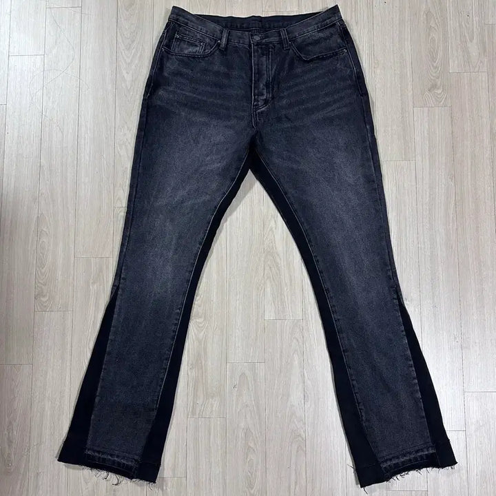 [BUNJANG] MNML Faded Black Flared Denim Pants / MNML 미니멀 페이디드 블랙 플레어 데님 팬츠 34
