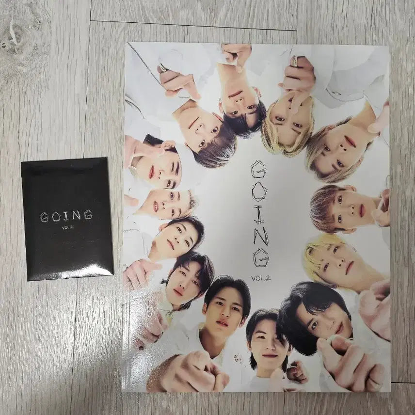 [BUNJANG] Seventeen Going Magazine Vol. 2 Photocard Set / 세븐틴 고잉 매거진 잡지 vol. 2 포카 포함
