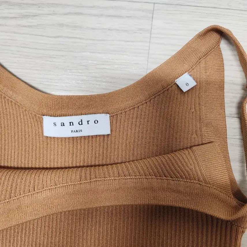 [SOLD OUT] 산드로 골지 니트 탑