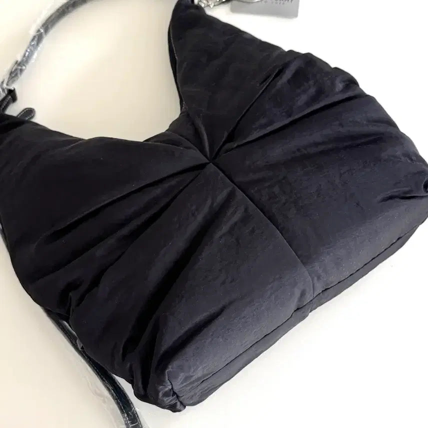 [BUNJANG] Jill Stuart Bow Bag Black Nylon Shoulder Bag / [새제품] 질스튜어트 보우백 블랙 나일론 원단 셔링 숄더백 L