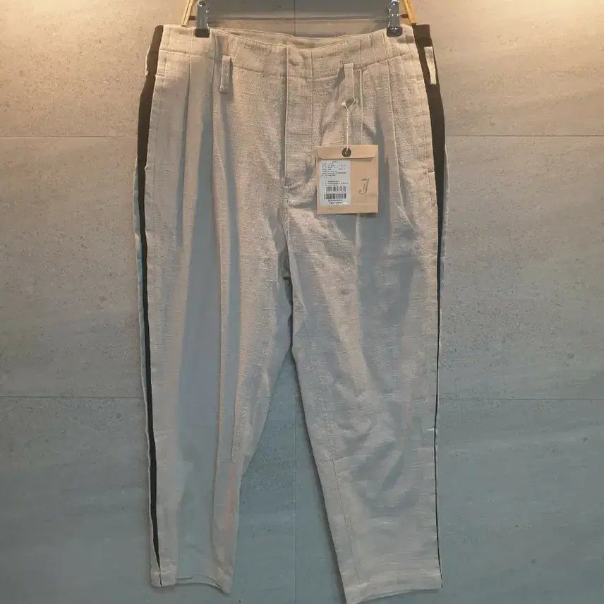 [BUNJANG] Jieor Side Line Pants Ivory / ss시즌 미착! Jieor 아이보리 사이드라인 팬츠.