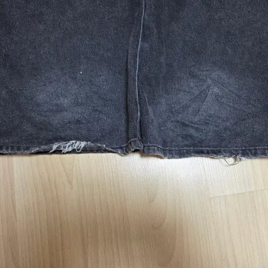 [BUNJANG] NOSTASY Upside Down Double Knee Washed Gray Jeans / NOSTASY 업사이드 다운 더블니 워시드 그레이