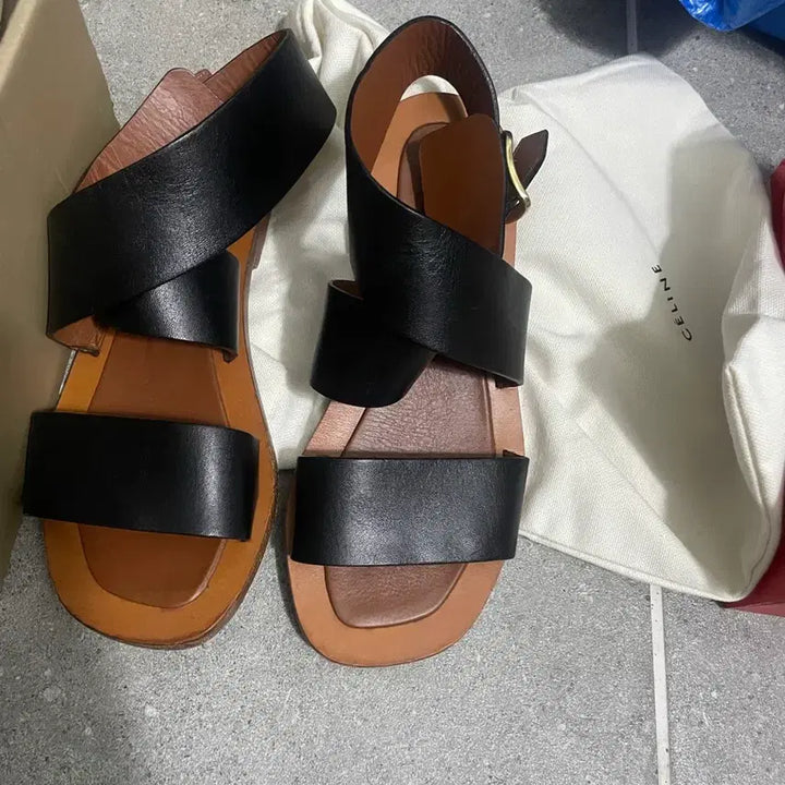 [BUNJANG] Celine Sandals / 셀린느샌들