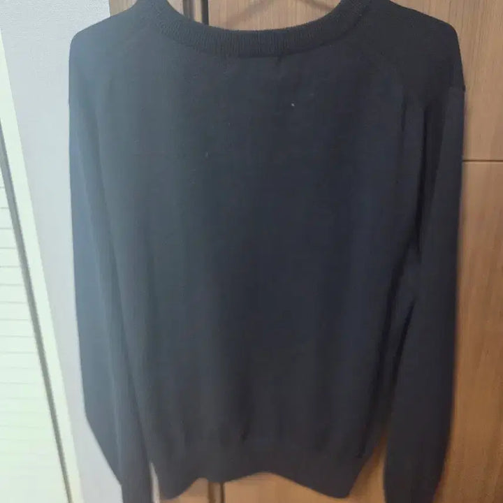 [BUNJANG] Savage V-Neck Knit Black L Size / 세비지 브이넥 니트 블랙 L사이즈