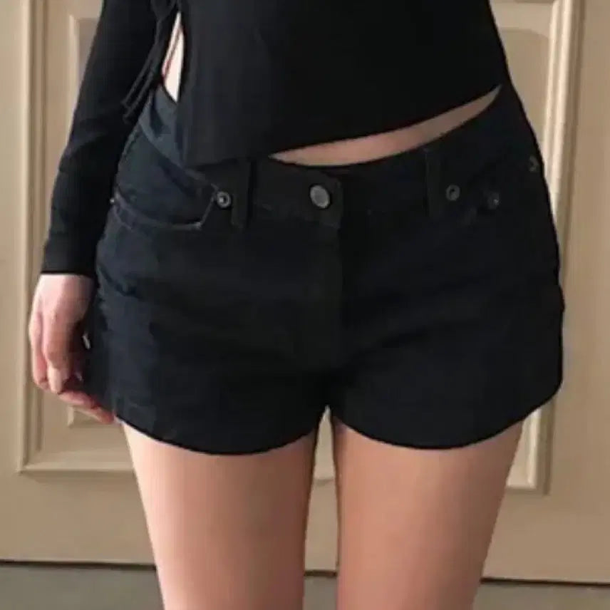 [BUNJANG] OOTJ Black Denim Shorts / OOTJ 블랙 데님 숏팬츠