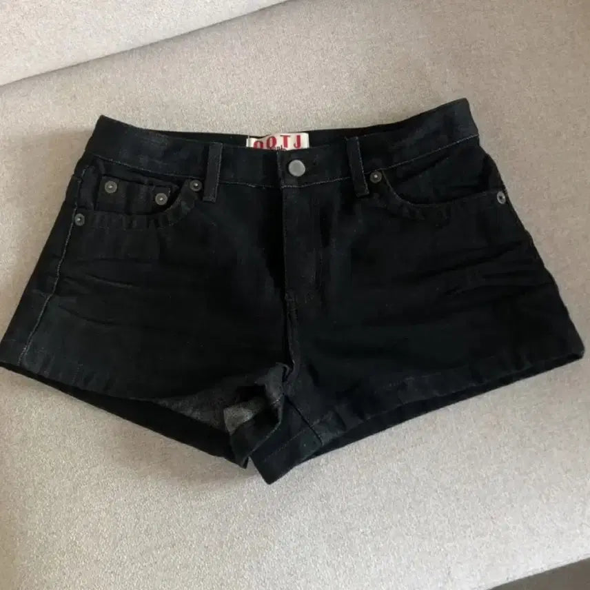 [BUNJANG] OOTJ Black Denim Shorts / OOTJ 블랙 데님 숏팬츠