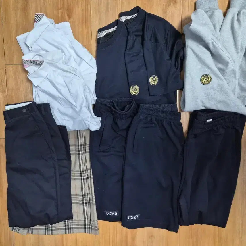 [SOLD OUT] 충북여자중학교 교복 판매합니다