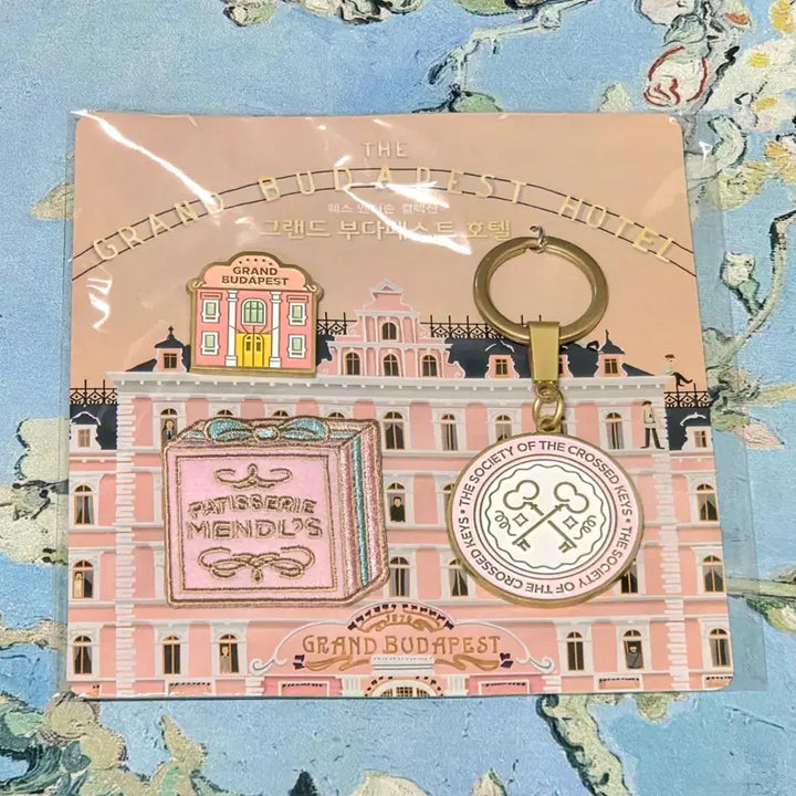 [BUNJANG] Aladdin Grand Budapest Hotel Badge, Keyring, and Emblem Set / 그랜드 부다페스트 호텔 뱃지 키링 와펜 세트 알라딘 본투리드