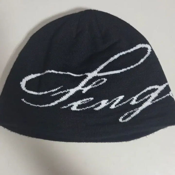 [SOLD OUT] 펑쉐이 비니 블랙