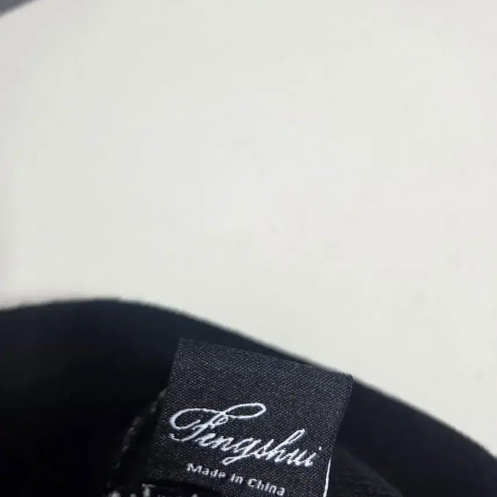 [SOLD OUT] 펑쉐이 비니 블랙