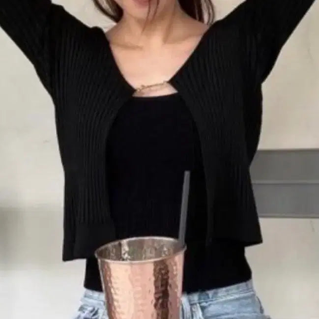 [BUNJANG] Black Ribbed Knit Cardigan / 새제품)텍도안뜯음.오프라인구매.가디건.잔골지.데일리룩.유니크.검정가디건