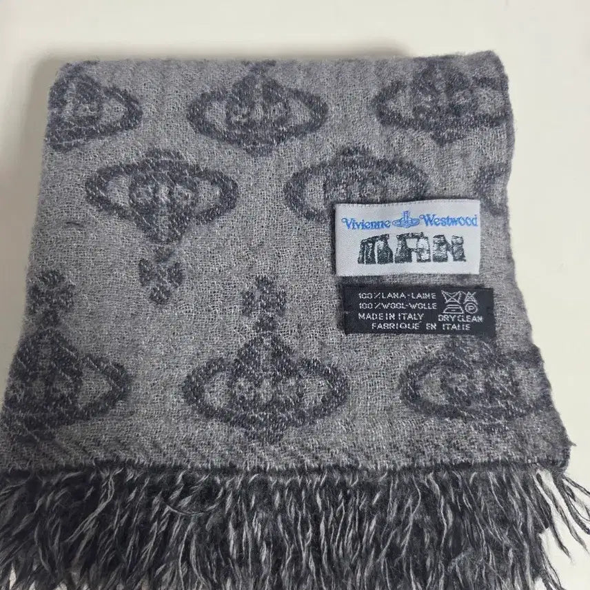 [BUNJANG] Vivienne Westwood Reversible Oblique Muffler / 비비안웨스트우드 리버시블 오블리크 머플러