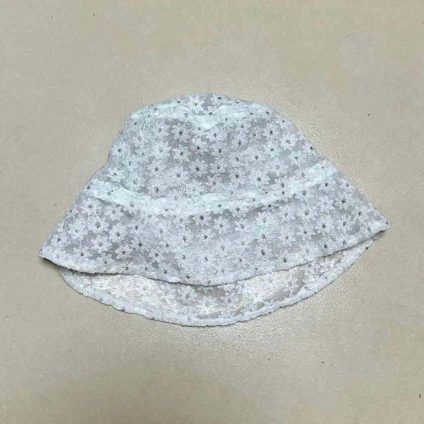 [BUNJANG] White Flower Lace Bucket Hat / 화이트 플라워 레이스 벙거지 모자