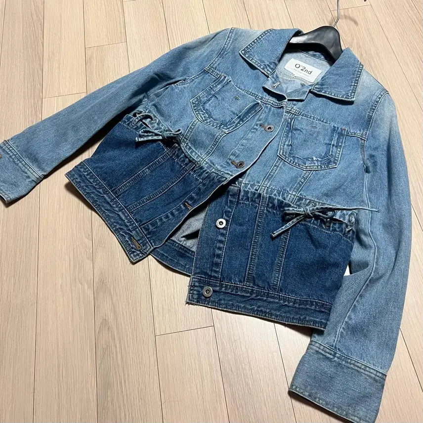 [BUNJANG] O2nd Ribbon Two-Tone Denim Jacket / 한섬 O2nd 오즈세컨 리본 투톤배색 아일렛 데님 자켓 청자켓 점퍼