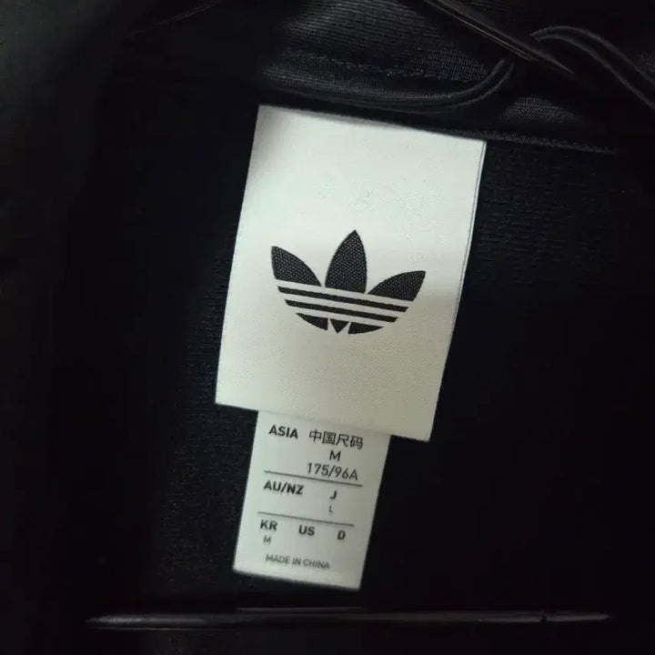 [SOLD OUT] 아디다스 파이어버드 트랙탑 26ss 블랙 M사이즈
