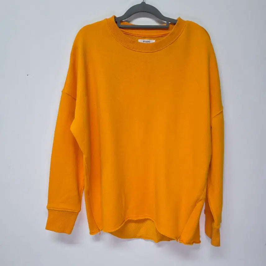 [BUNJANG] Studio Tomboy Orange Sweatshirt / 스튜디오 톰보이 오렌지 맨투맨 free