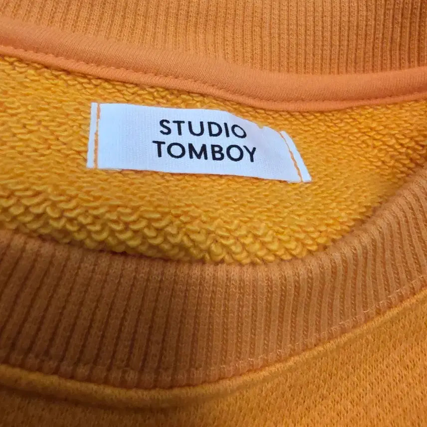 [BUNJANG] Studio Tomboy Orange Sweatshirt / 스튜디오 톰보이 오렌지 맨투맨 free