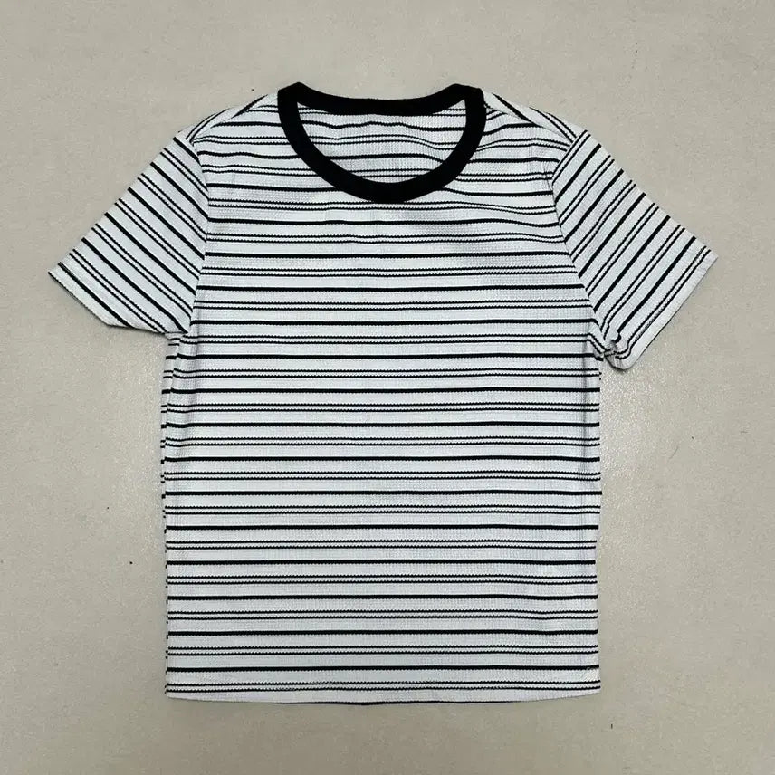 [BUNJANG] Assorted Tops and Skirts / [전부 4,000원씩] 옷장정리 나시블라우스, 체크치마, 청치마