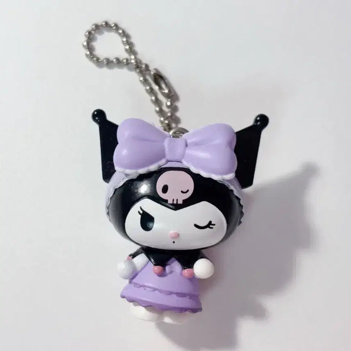 [BUNJANG] Sanrio Kuromi Pajama Figure Keychain / 산리오 쿠로미 파자마 피규어 키링 팝핑캔디 윙크하는 쿠로미