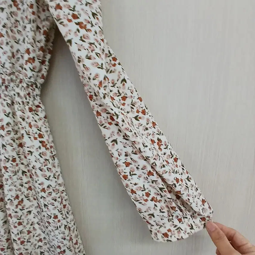 [BUNJANG] Floral Shirred Long Dress / 잔꽃무늬 셔링 롱 원피스