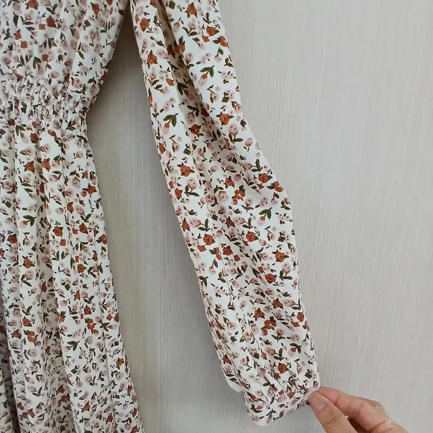 [BUNJANG] Floral Shirred Long Dress / 잔꽃무늬 셔링 롱 원피스