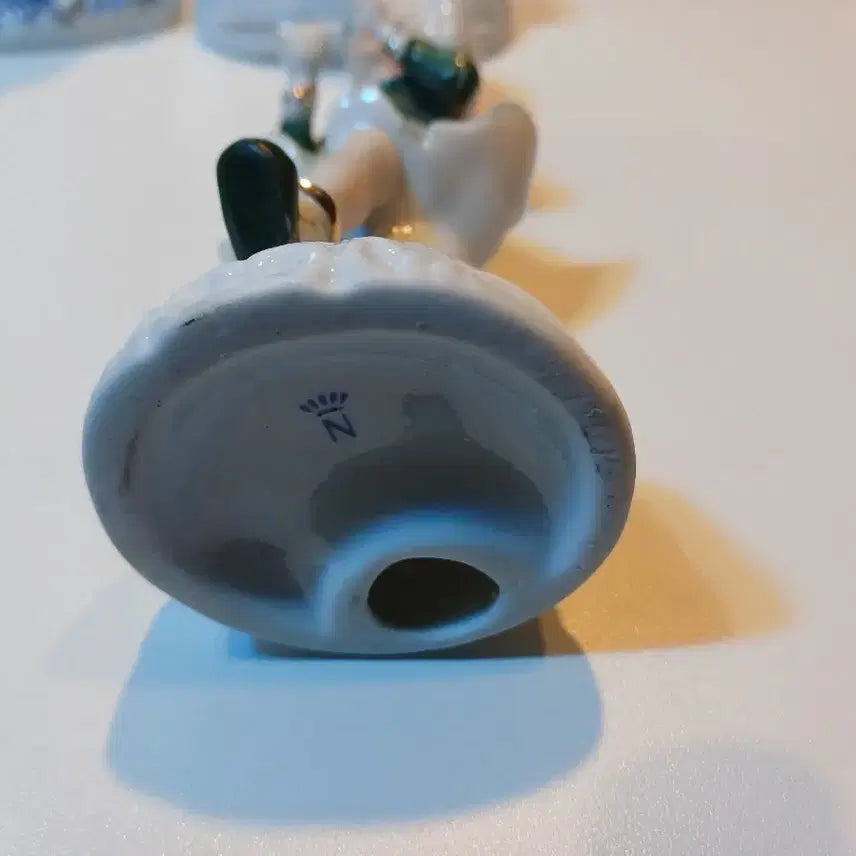 [SOLD OUT] 도자기 인형 피겨린 3종 세트