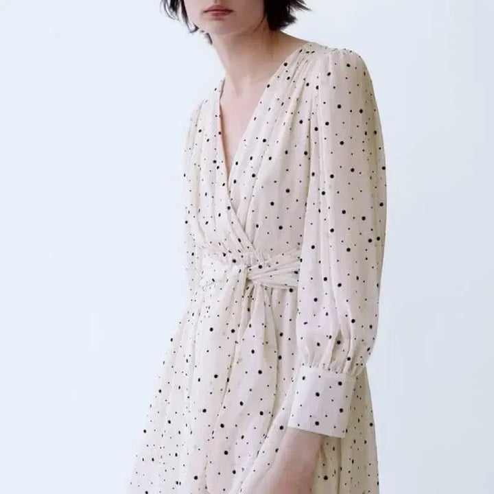 [BUNJANG] ZARA 도트 랩 셔링 벨트 원피스 / ZARA 도트 랩 셔링 브이넥 원피스