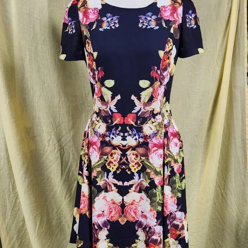 [BUNJANG] SATIN Floral Print A-line Dress / SATIN 플라워 원피스 A라인 슬림핏 하객룩