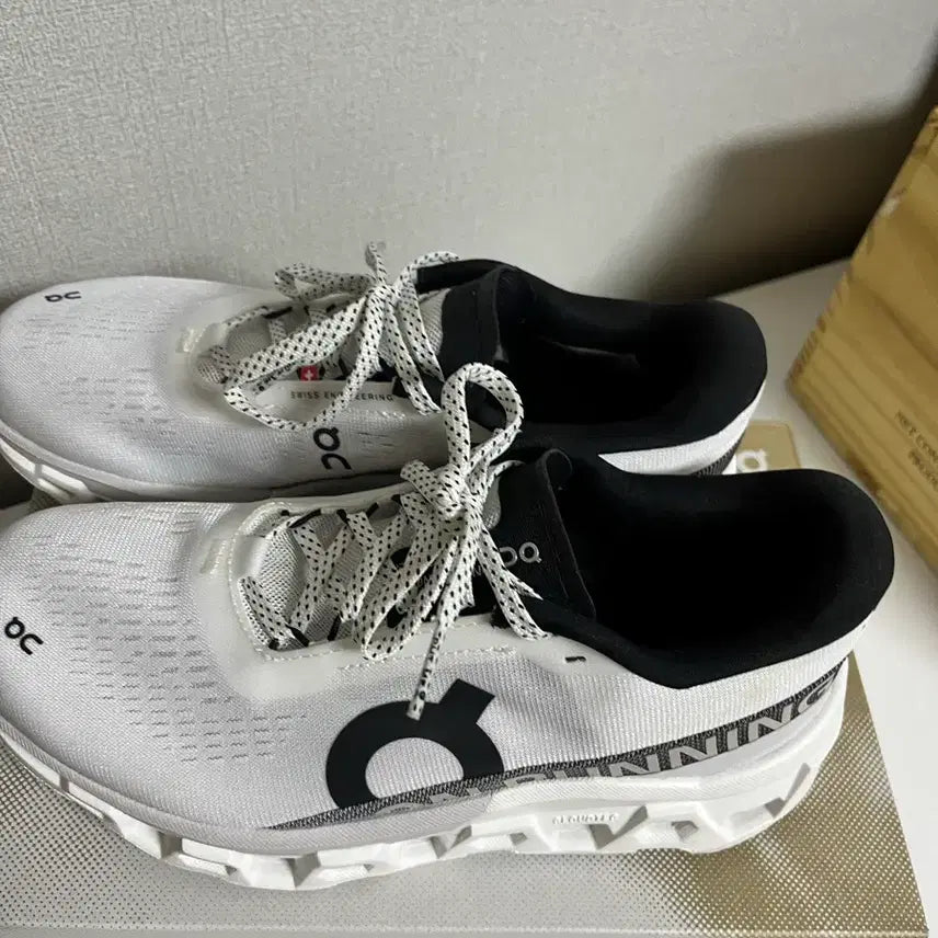 [SOLD OUT] On 온러닝 여성 클라우드 몬스터 올 화이트 240