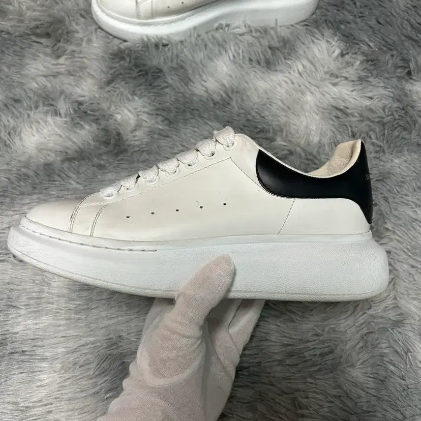 [SOLD OUT] [41 size] 알렉산더 맥퀸 오버솔 스니커즈