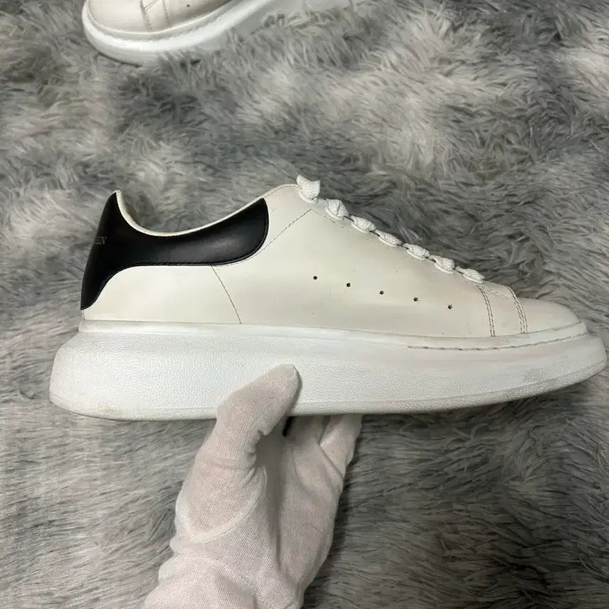[SOLD OUT] [41 size] 알렉산더 맥퀸 오버솔 스니커즈