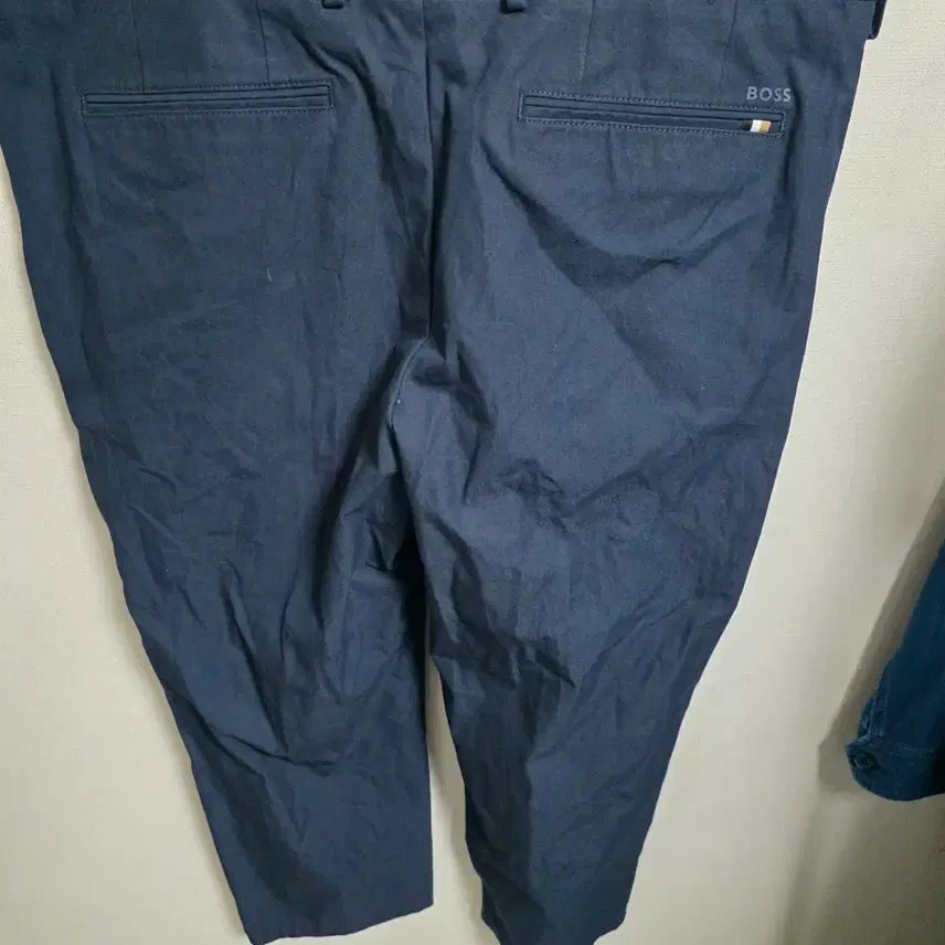 [SOLD OUT] 휴고보스(BOSS) KAITO 슬림핏 치노 팬츠 - 네이비 (54사이즈