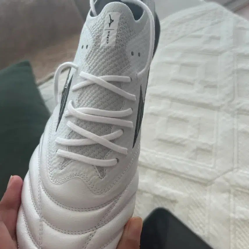 [SOLD OUT] 미즈노 모렐리아 네오 IV 베타 재팬 화이트 블랙 차이니즈 레드 판매