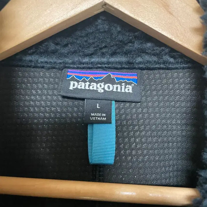 [SOLD OUT] 파타고니아 레트로 베스트 L