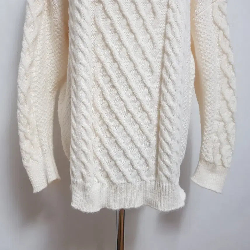 [BUNJANG] PRESENT Ivory Knit Sweater / 4691/PRESENT 여 free사이즈 아이보리니트/내옷방
