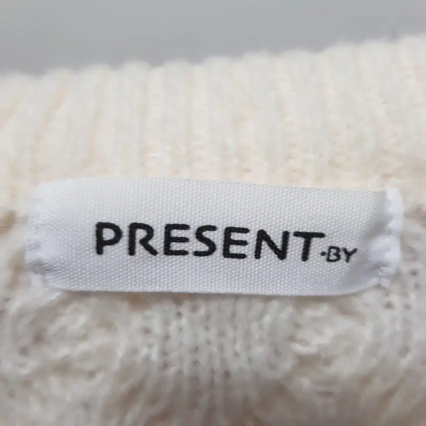 [BUNJANG] PRESENT Ivory Knit Sweater / 4691/PRESENT 여 free사이즈 아이보리니트/내옷방