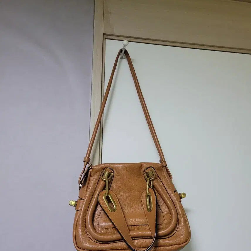 [BUNJANG] Chloé Paraty Brown Leather Crossbody Shoulder Bag / 끌로에의 파라티백 매력적인 브라운 가죽 크로스 숄더백