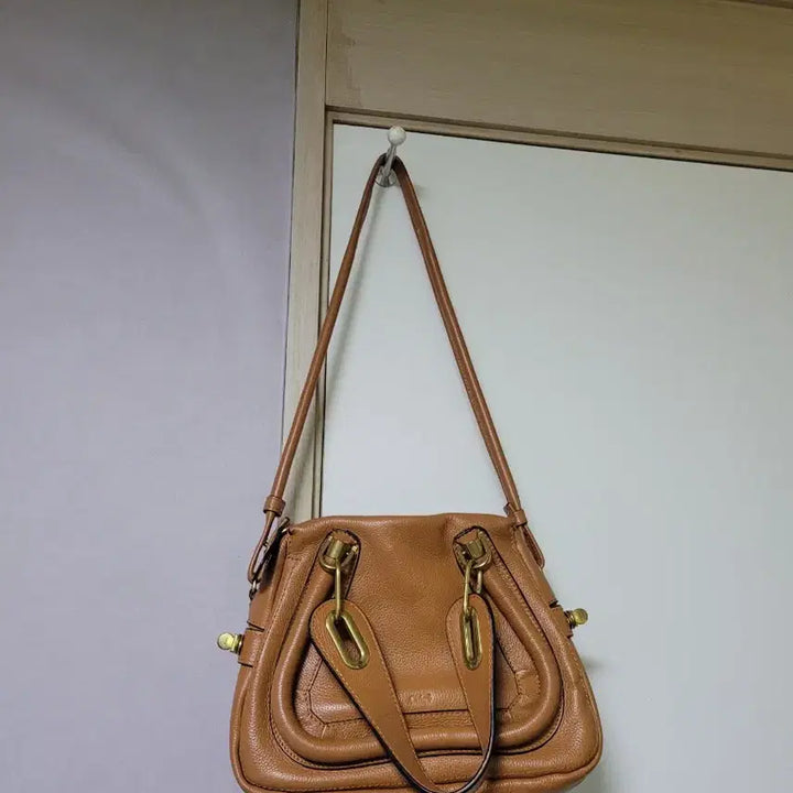 [BUNJANG] Chloé Paraty Brown Leather Crossbody Shoulder Bag / 끌로에의 파라티백 매력적인 브라운 가죽 크로스 숄더백