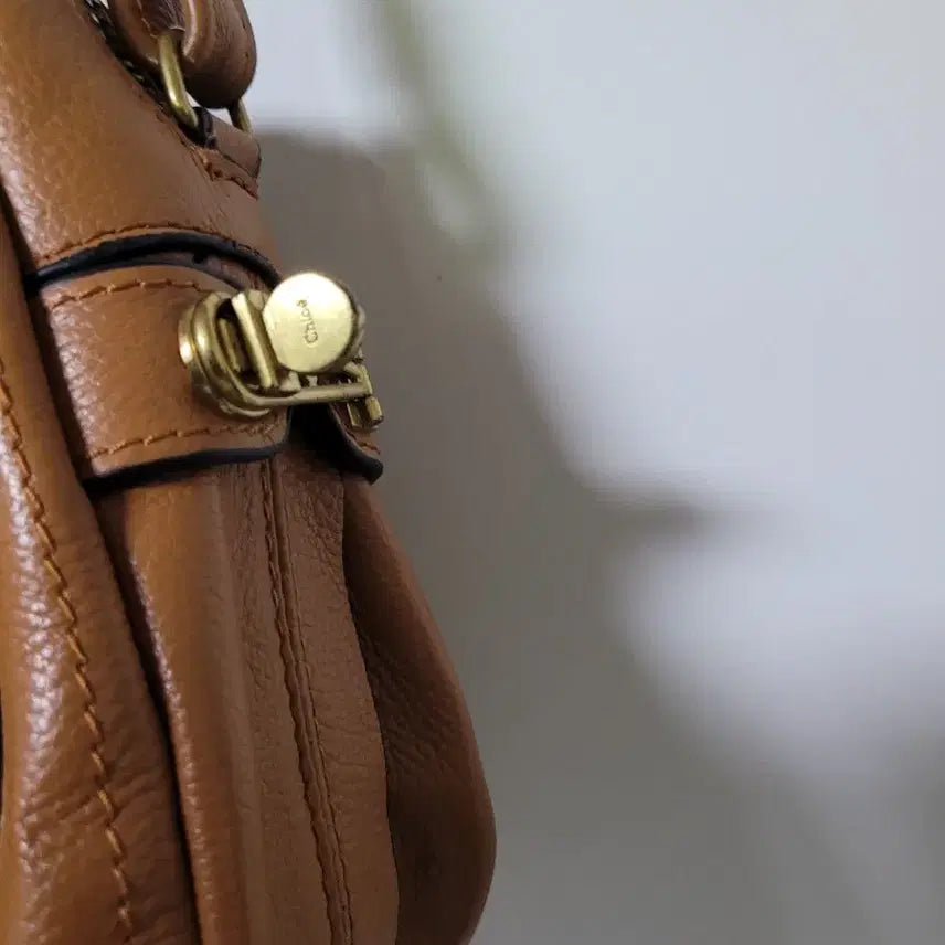 [BUNJANG] Chloé Paraty Brown Leather Crossbody Shoulder Bag / 끌로에의 파라티백 매력적인 브라운 가죽 크로스 숄더백